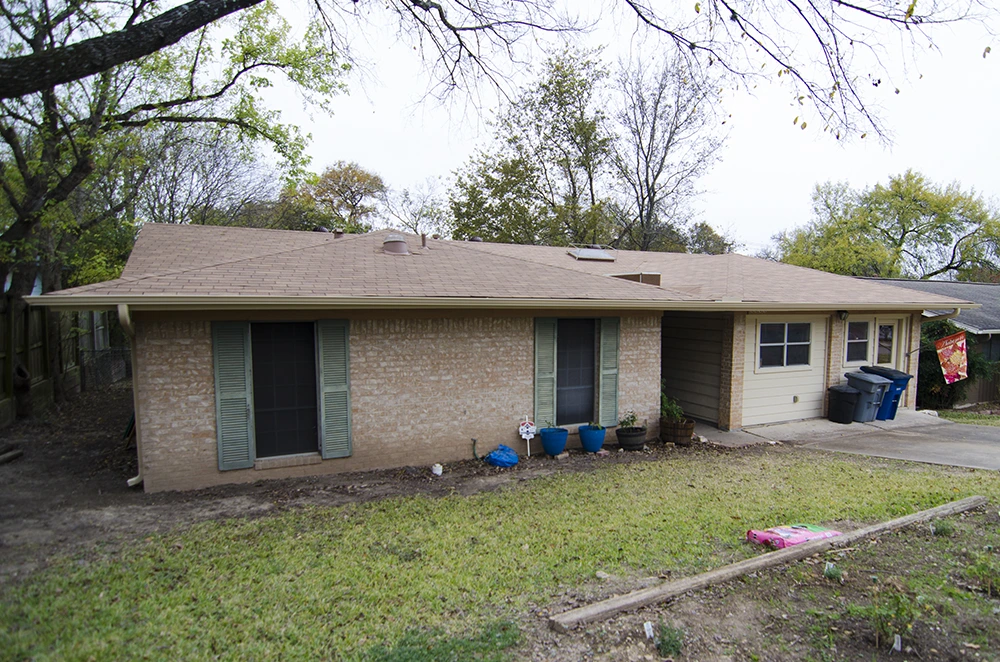 Asphalt shingle roof on Georgetown, TX home replaced by Freetail Roofing